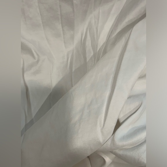 Four piece white and blue stripe king size sheet set - Picture 5 of 8